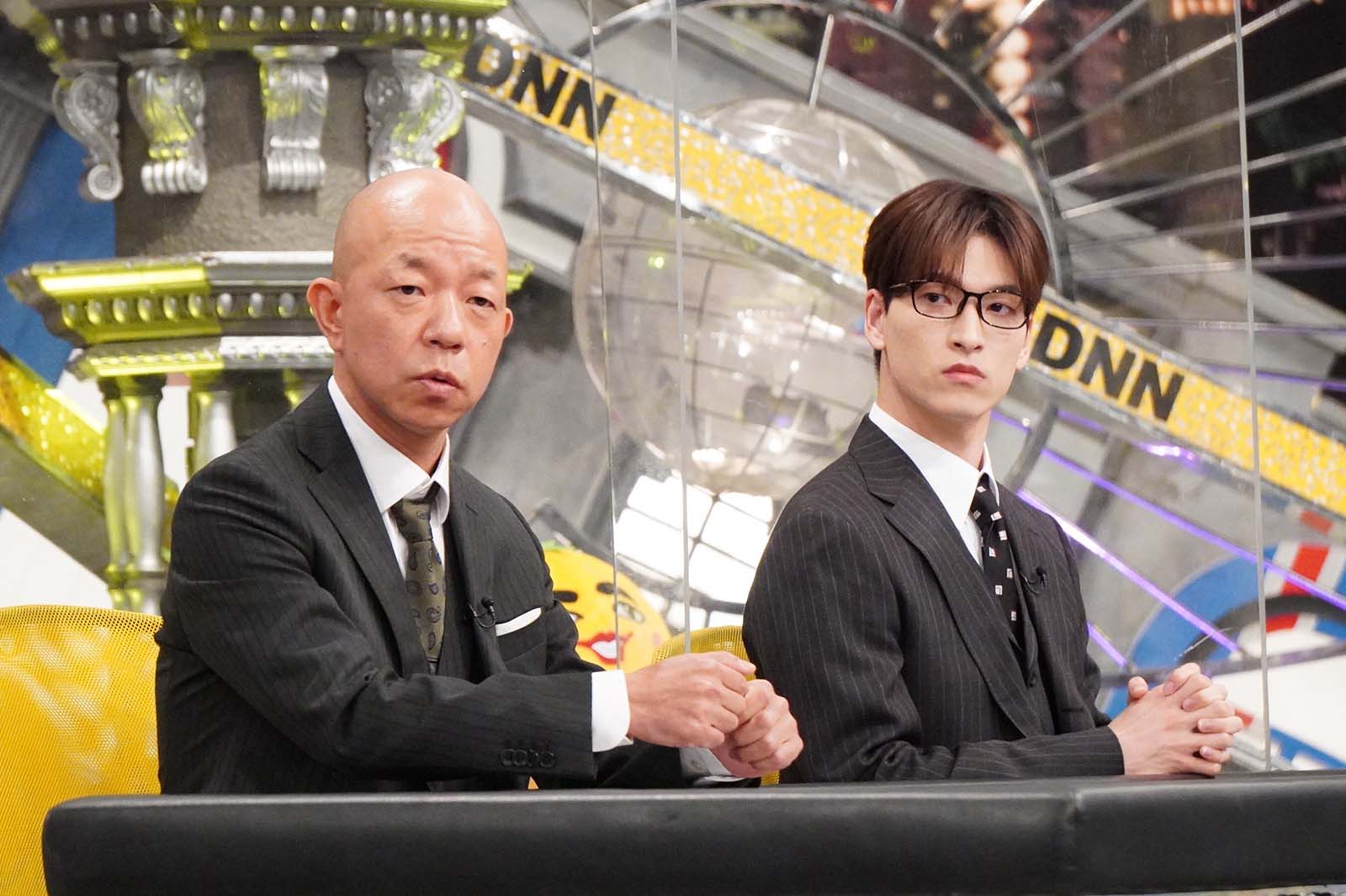 小峠英二、金城碧海（C）フジテレビ