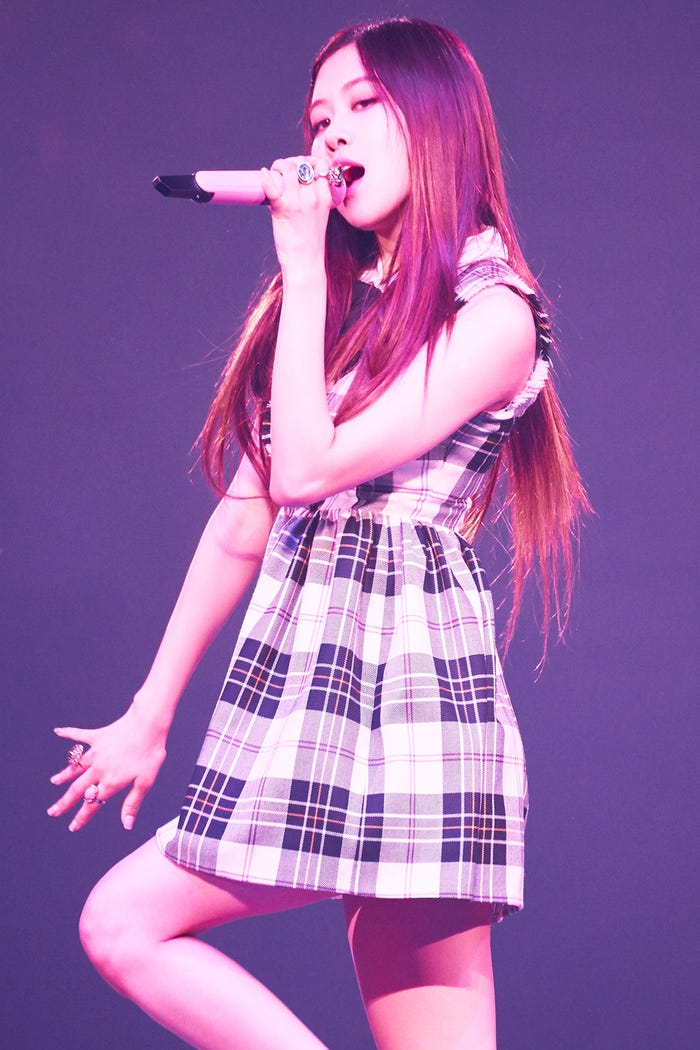 ROSÉ(画像提供:avex)