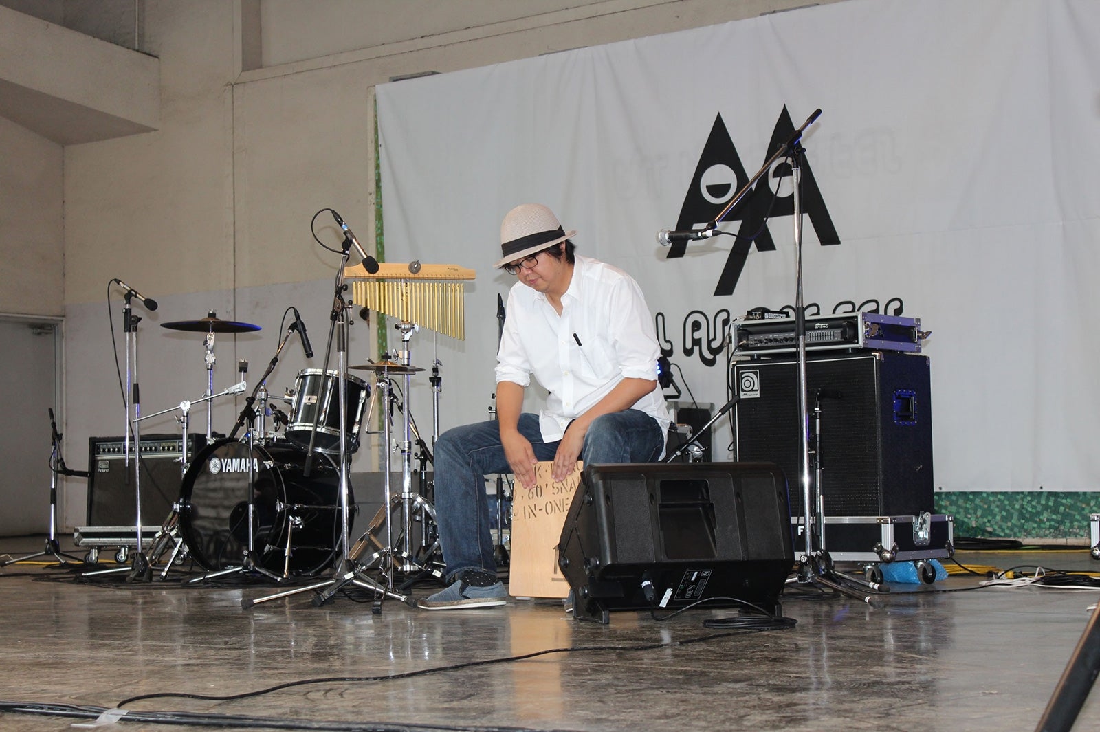 謎のパーカッショニスト