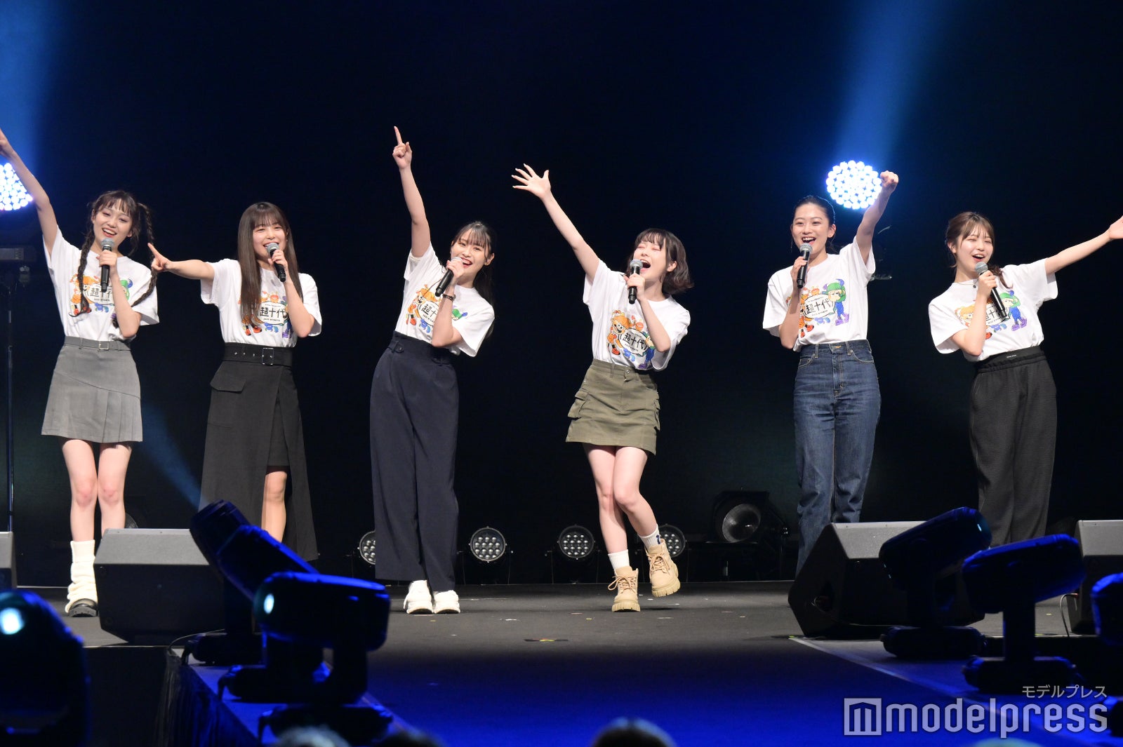 （左から）野咲美優、内山優花、もか、さくら みとゆな、折田涼夏（C）モデルプレス