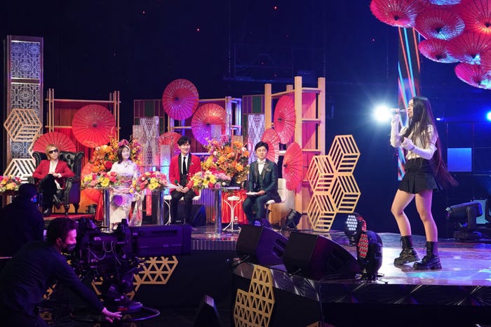 YOSHIKI、岩田絵里奈アナウンサー、南原清隆、森圭介アナウンサー、出場者(C)日本テレビ