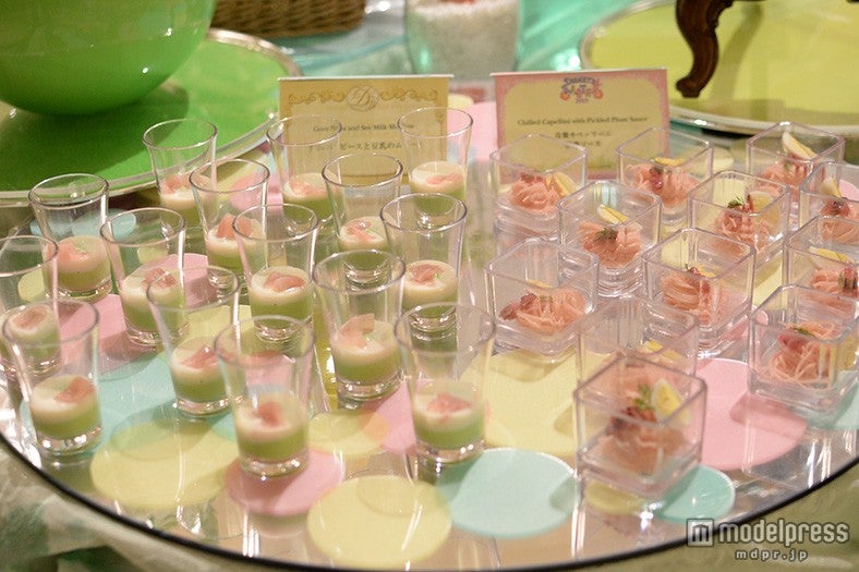 「冷製のカペッリーニ 梅肉ソース」、「グリーンピースと豆乳のムース」