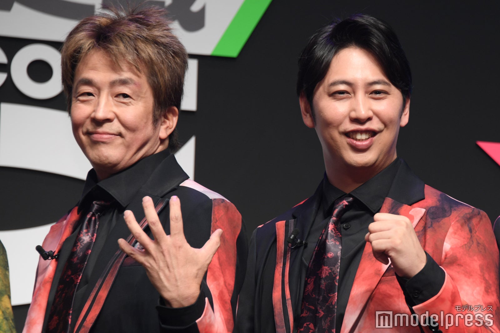 堀内健、屋敷裕政（C）モデルプレス