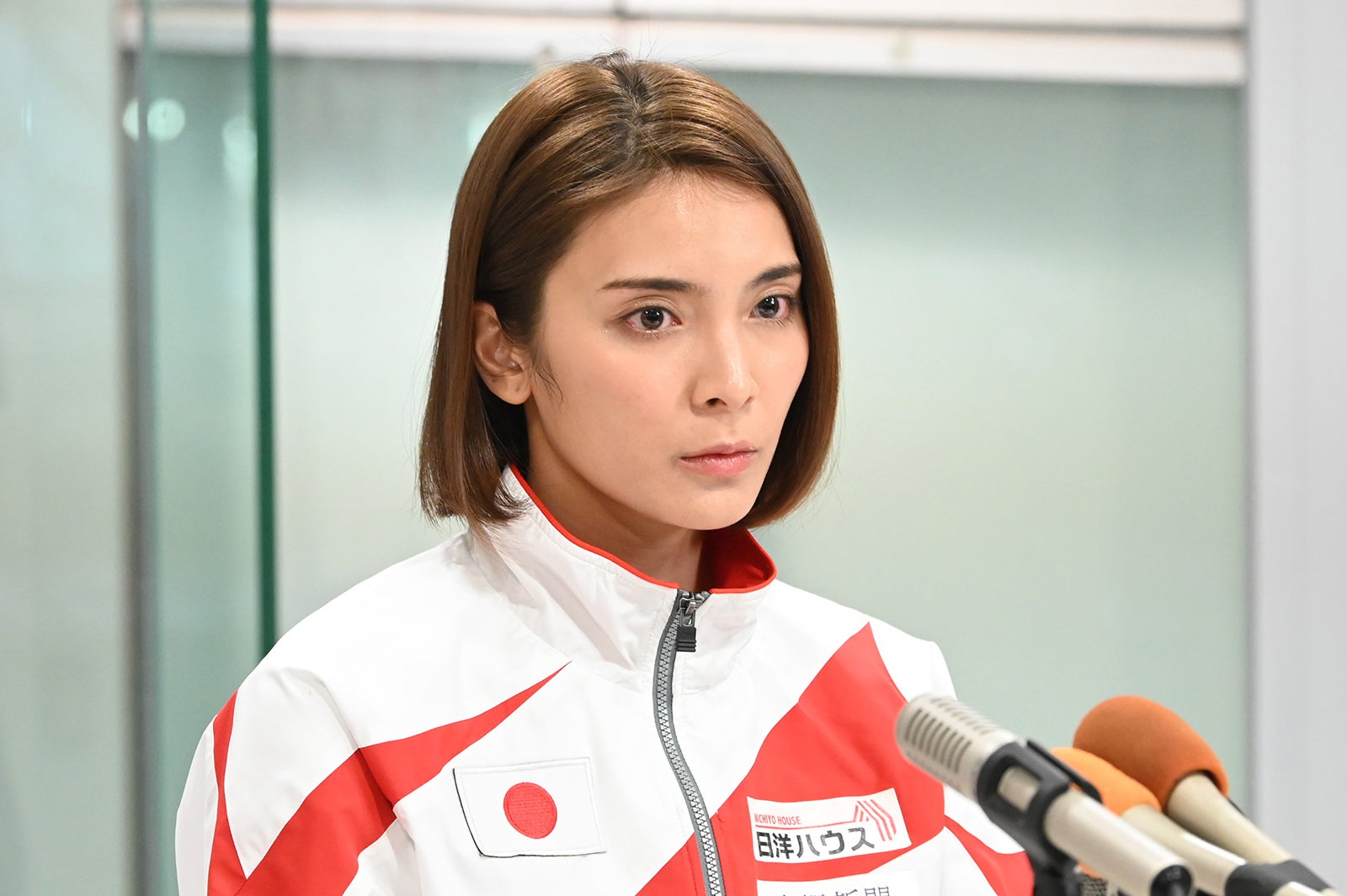 秋元才加／「シロでもクロでもない世界で、パンダは笑う。」より（C）日本テレビ