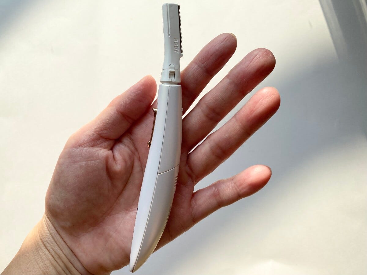 握りやすく、肌の凹凸にフィットしやすい形状