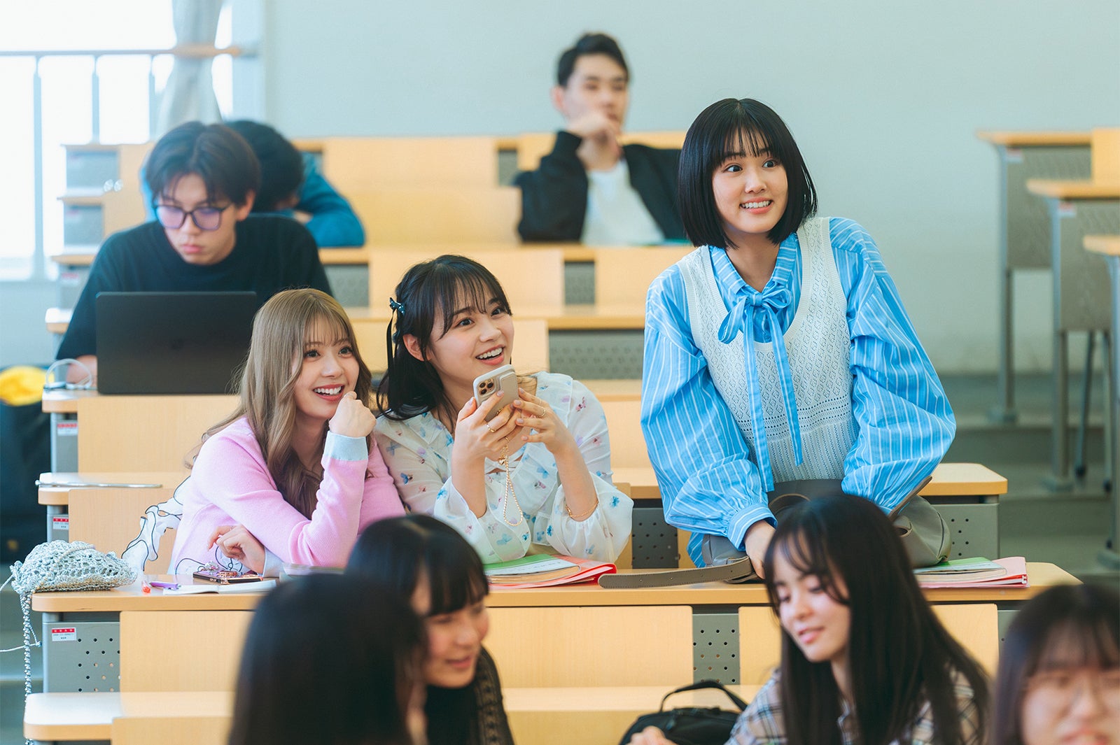 星乃夢奈、林芽亜里、原菜乃華「もうパパ！」第1話（C）ABCテレビ