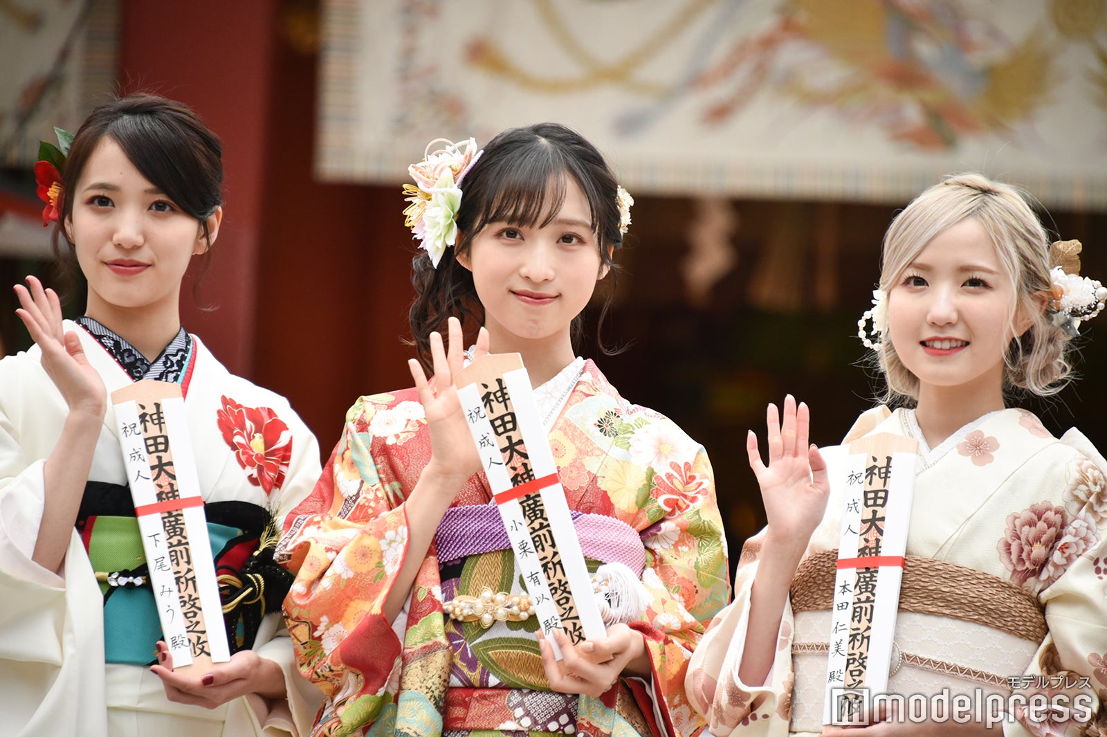 下尾みう、小栗有以、本田仁美 （C）モデルプレス