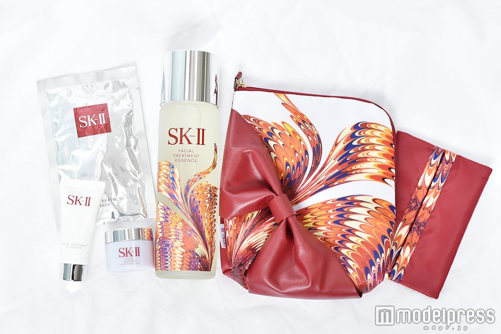 SK-II 「フェイシャル トリートメント エッセンス レッド リミテッド エディション コフレ」（C）モデルプレス