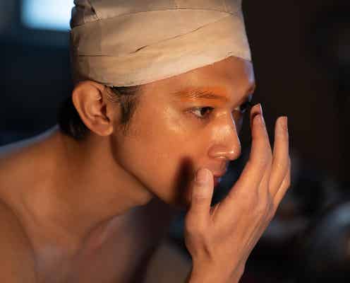 吉沢亮、着物・白塗り姿で熱演 横浜流星と運命狂わせていく「国宝」最新映像公開