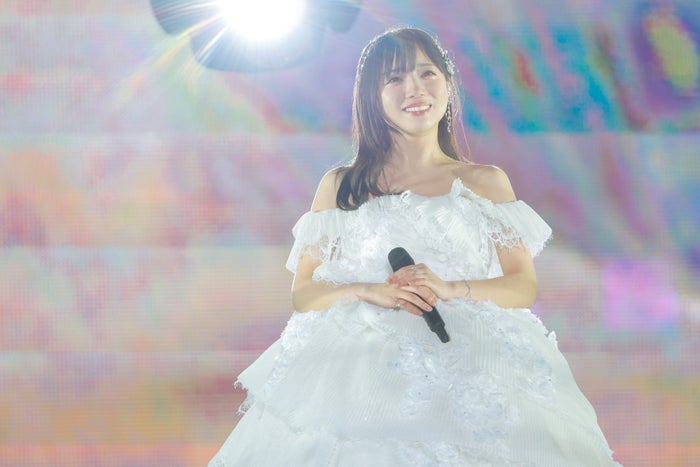 日向坂46齊藤京子、グループ初の卒コンでアイドル人生に幕 サプライズゲスト＆欅坂46楽曲披露にファン驚き＜セットリスト＞