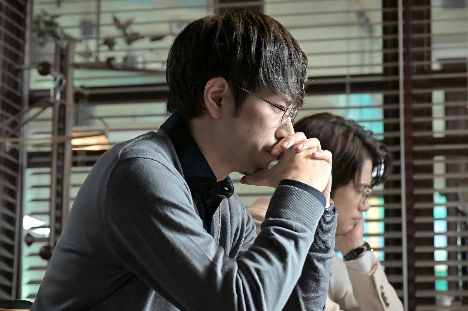 松山ケンイチ、森崎ウィン「クジャクのダンス、誰が見た？」第8話（C）TBS