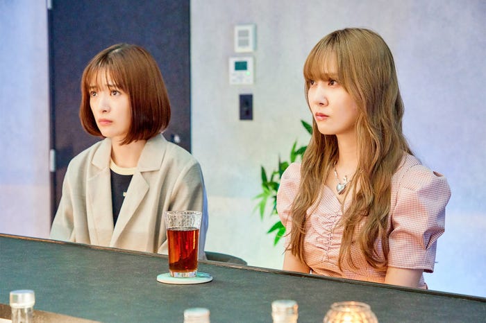 優希美青、加藤史帆(C)「彩香ちゃんは弘子先輩に恋してる」製作委員会・MBS/第6話より