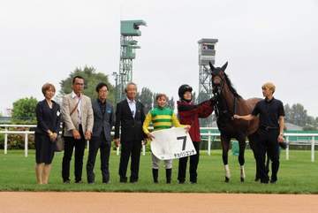小林美駒騎手が8日札幌2RでJRA通算94勝目 「自分との戦いの子。いいレースをしてくれて良かった」 札幌リーディングは2位と好位置