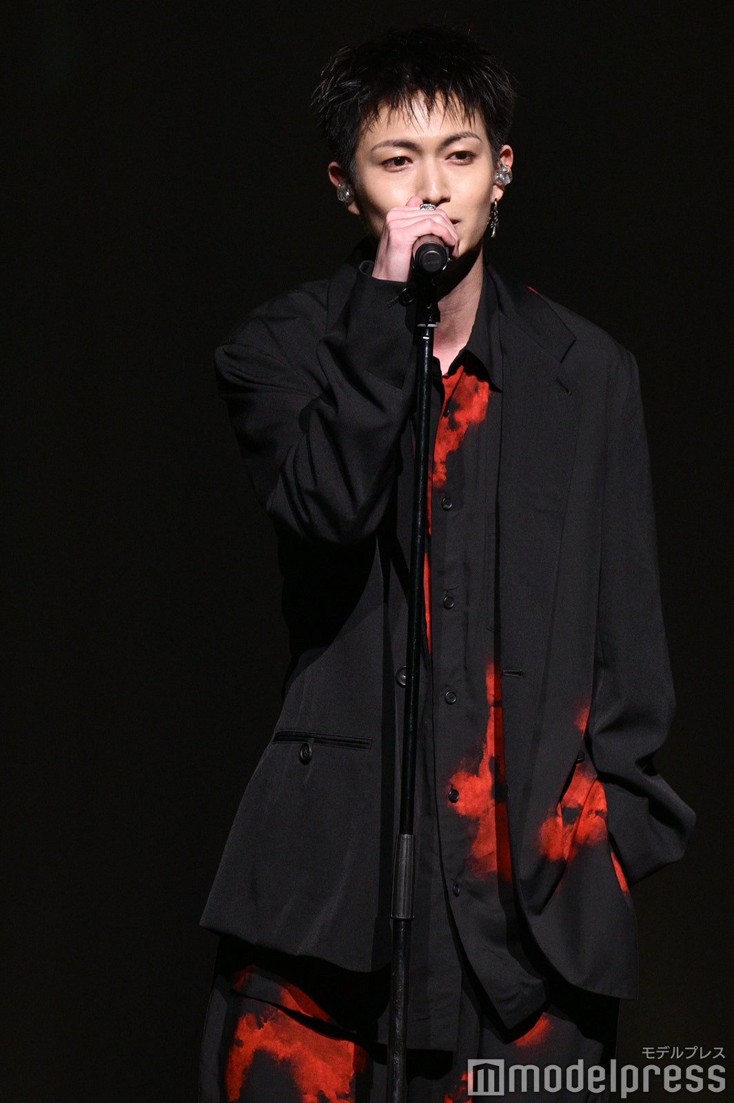 綱啓永（C）モデルプレス