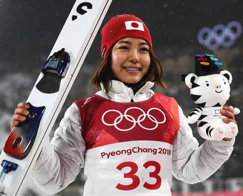 銅メダルの高梨沙羅選手「ジャンプ直後も美しい」と話題 平昌五輪前に語っていたメイクテクとは