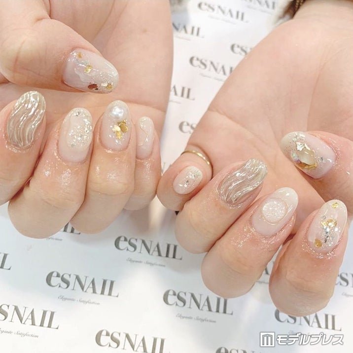 アレンジ無限大 遊び心をくすぐる万能 シアーホワイト 今週のネイル モデルプレス