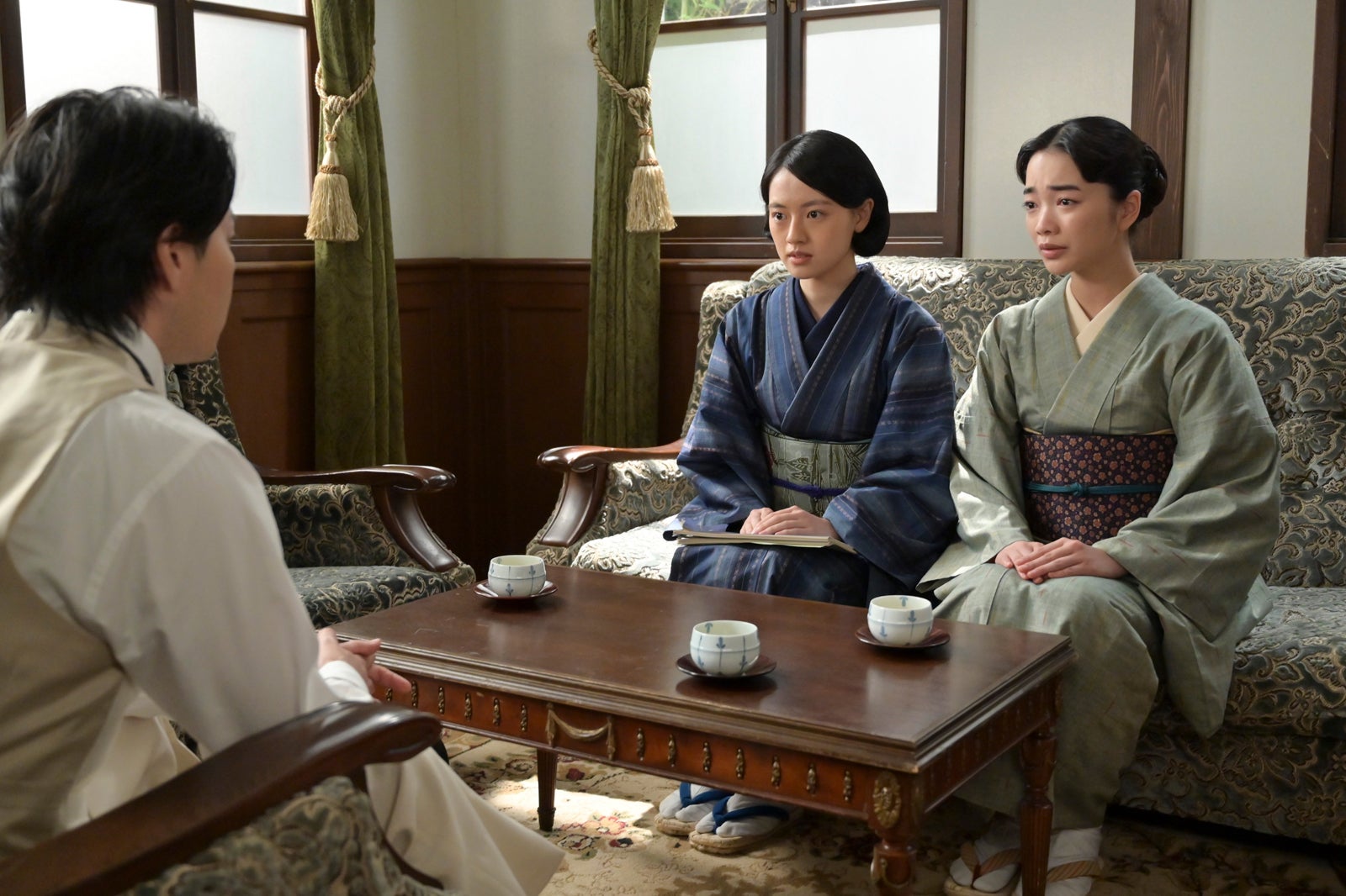 中村倫也、上坂樹里、見上愛「風、薫る」第123話（C）NHK