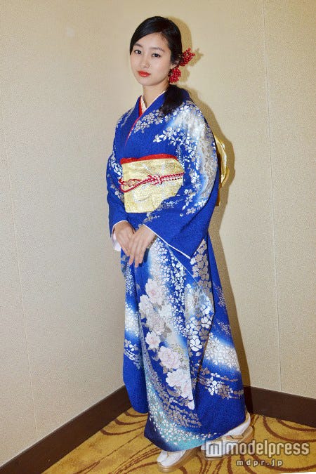 大人の魅力を披露