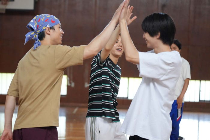 夏生大湖、中沢元紀「ひだまりが聴こえる」第2話より(C)「ひだまりが聴こえる」製作委員会