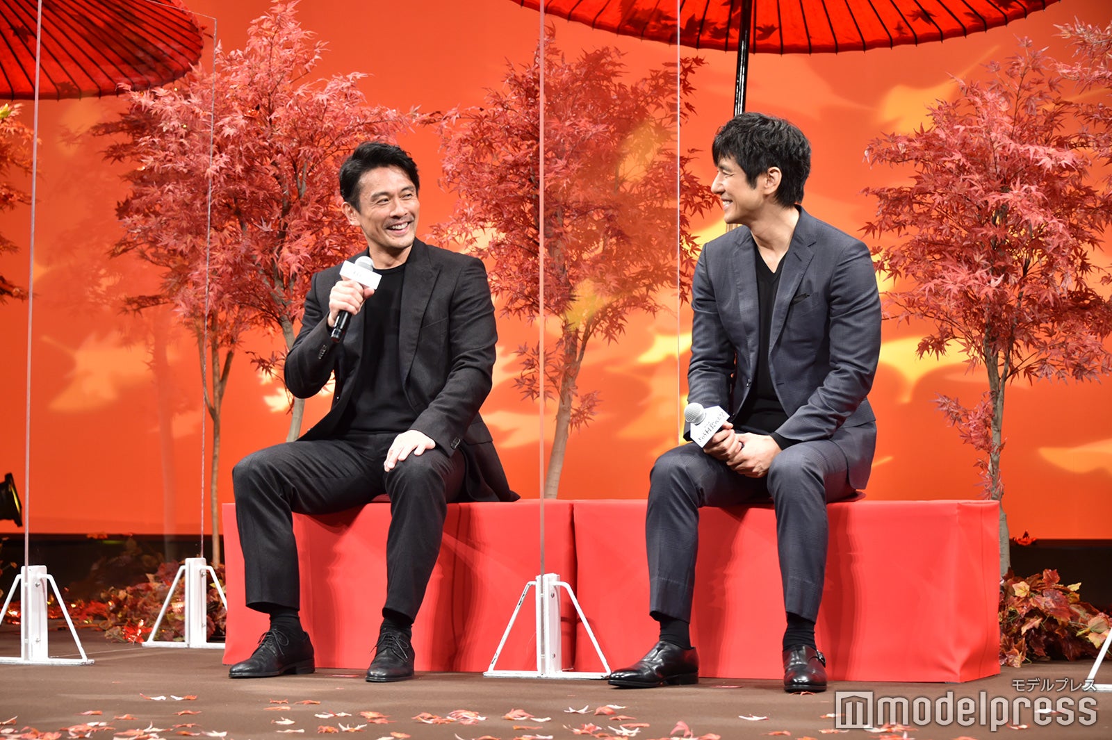 内野聖陽、西島秀俊（C）モデルプレス