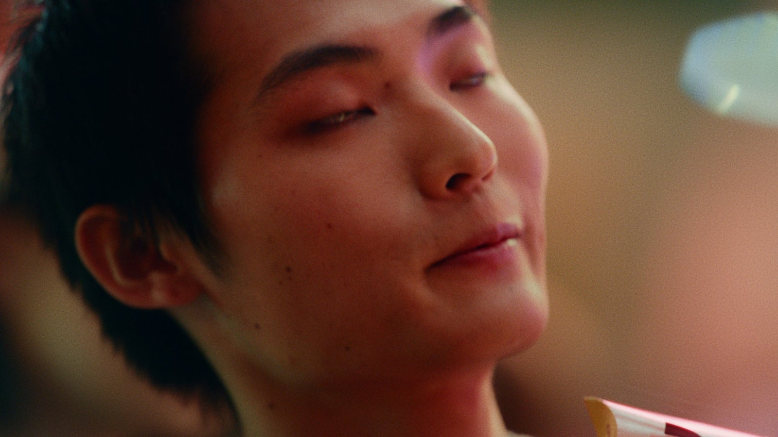 「いつものパイとあなどるなかれ」篇より（提供写真）