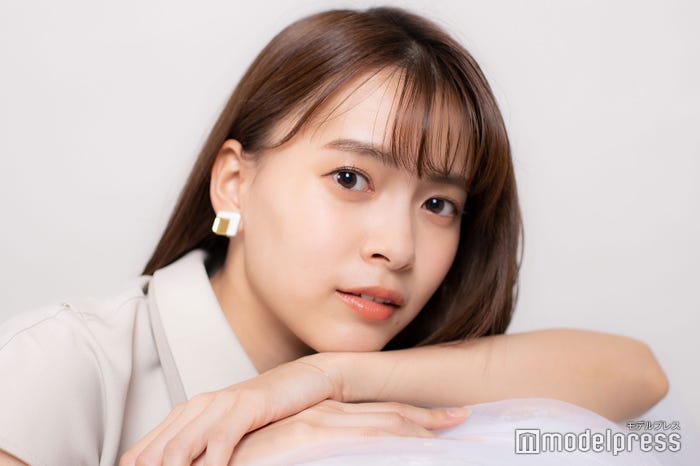 新條由芽(C)モデルプレス