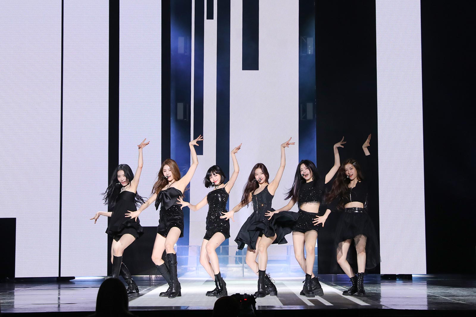 LE SSERAFIM（C） SOURCE MUSIC