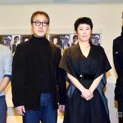 (左から)高岡蒼佑、佐野史郎、寺島しのぶ、井浦新