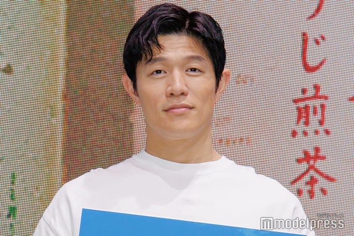 鈴木亮平(C)モデルプレス