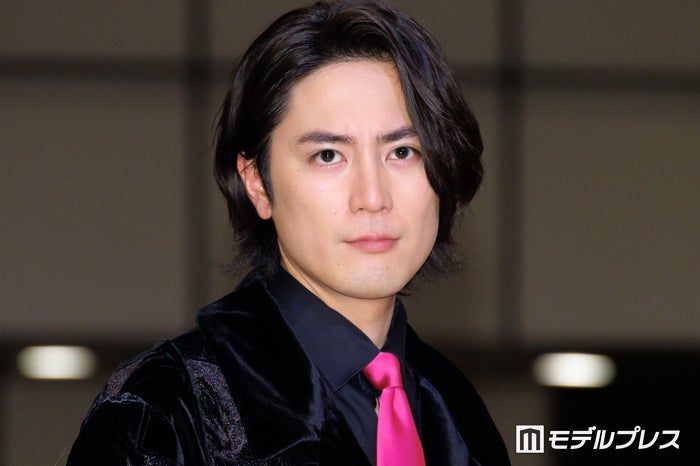 間宮祥太朗「変な家」原作者・雨穴のYouTube動画視聴を巡ってマネージャーと“プチ争い”