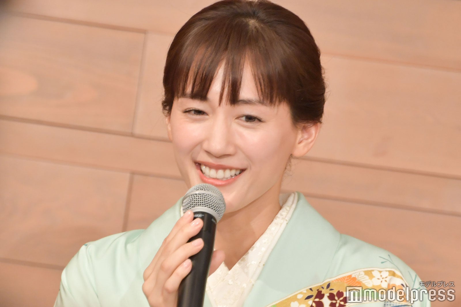 綾瀬はるか（C）モデルプレス