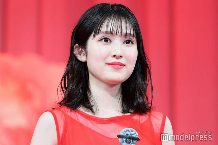 お茶全般を溺愛している福本莉子(C)モデルプレス