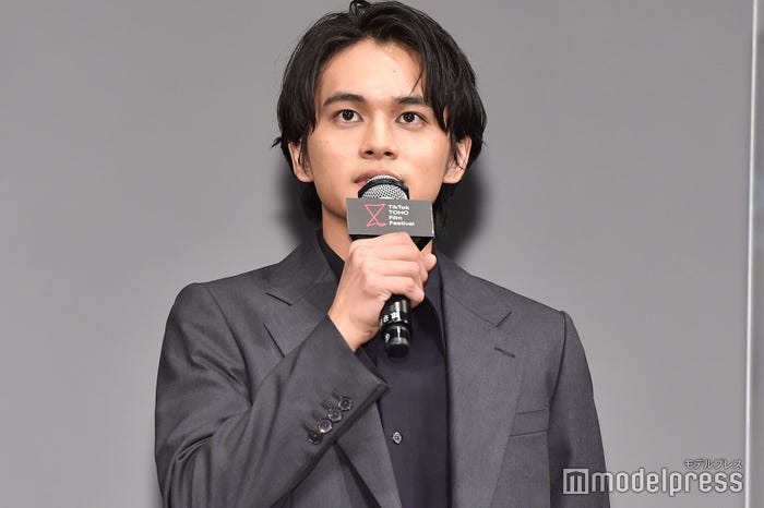 (C)モデルプレス