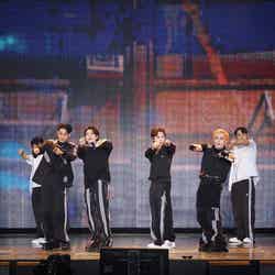 HIPHOP TEAM「SEVENTEEN TOUR 'FOLLOW' AGAIN TO SEOUL」4月27日公演（P）＆（C） PLEDIS Entertainment