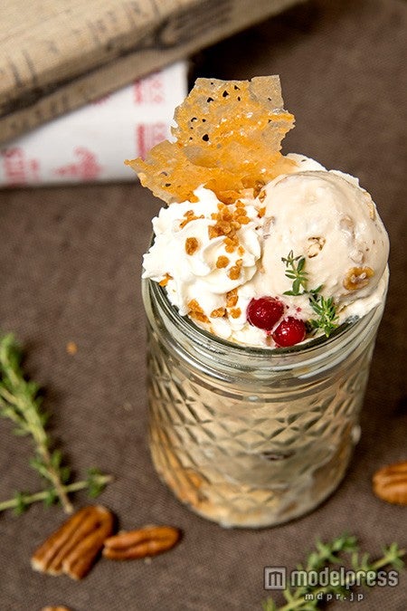 「OMOHARA Cafe」クリスマス限定、ハニーナッツアイスクリーム￥680