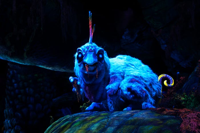 センター・オブ・ジ・アース(C)Disney