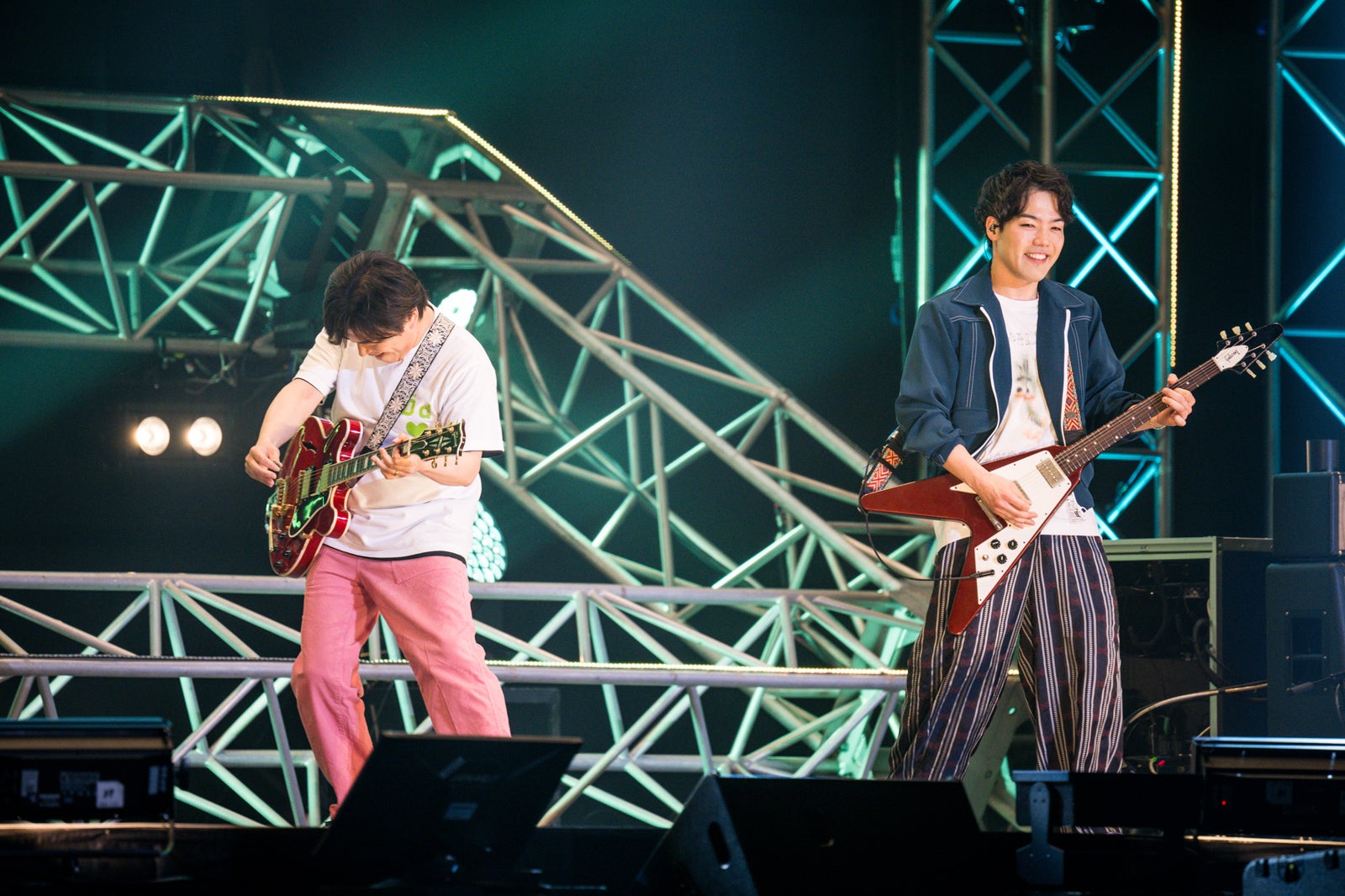 武田真一アナウンサー、マカロニえんぴつ（C）ハタサトシ／高田梓／ヨシモリユウナ