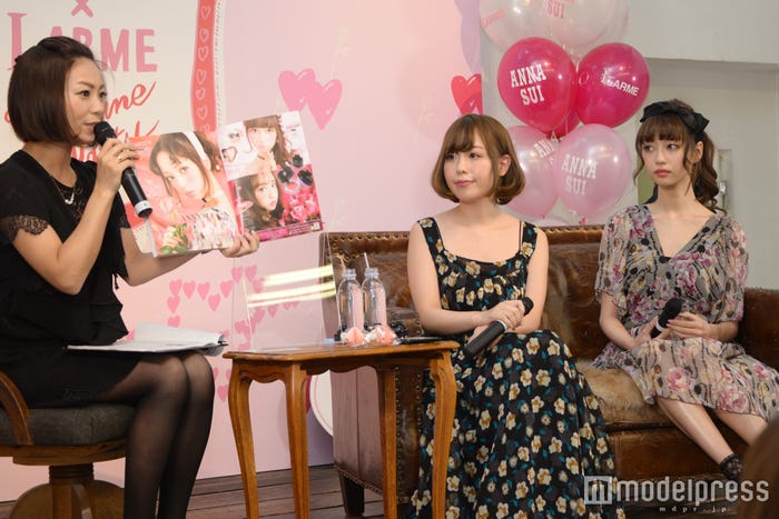 イベントの様子/中央:中郡暖菜編集長、右:中村里砂(C)モデルプレス