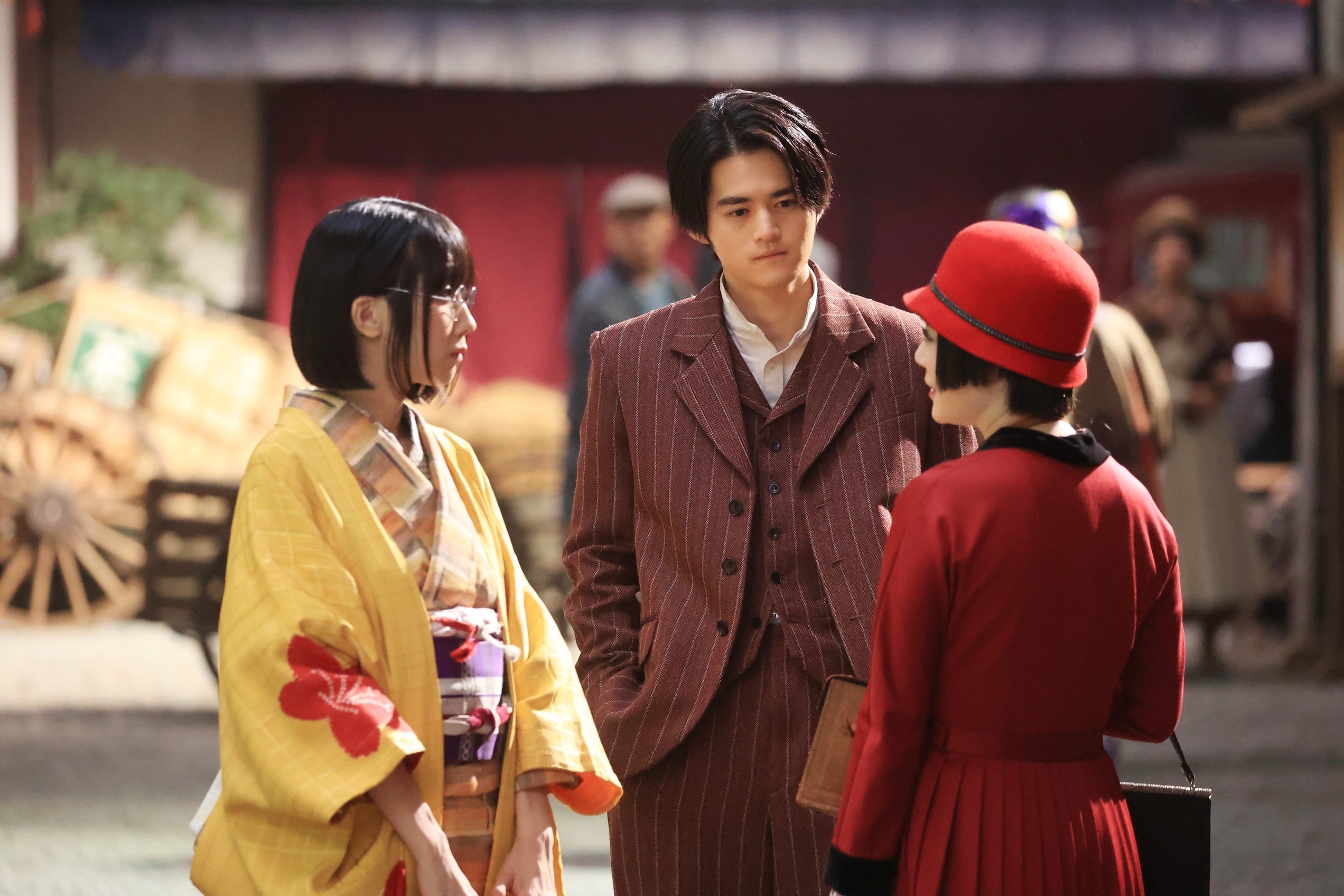 松本穂香、鈴鹿央士、北乃きい「嘘解きレトリック」第5話（C）フジテレビ