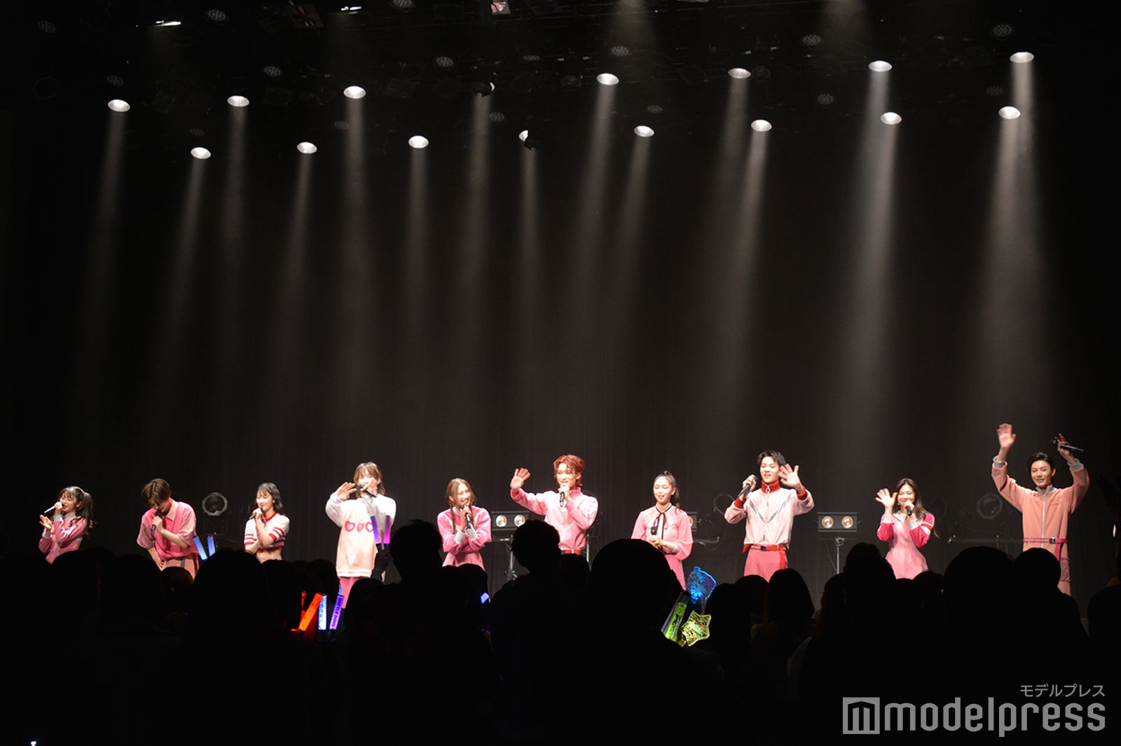 ONE LOVE ONE HEART（C）モデルプレス