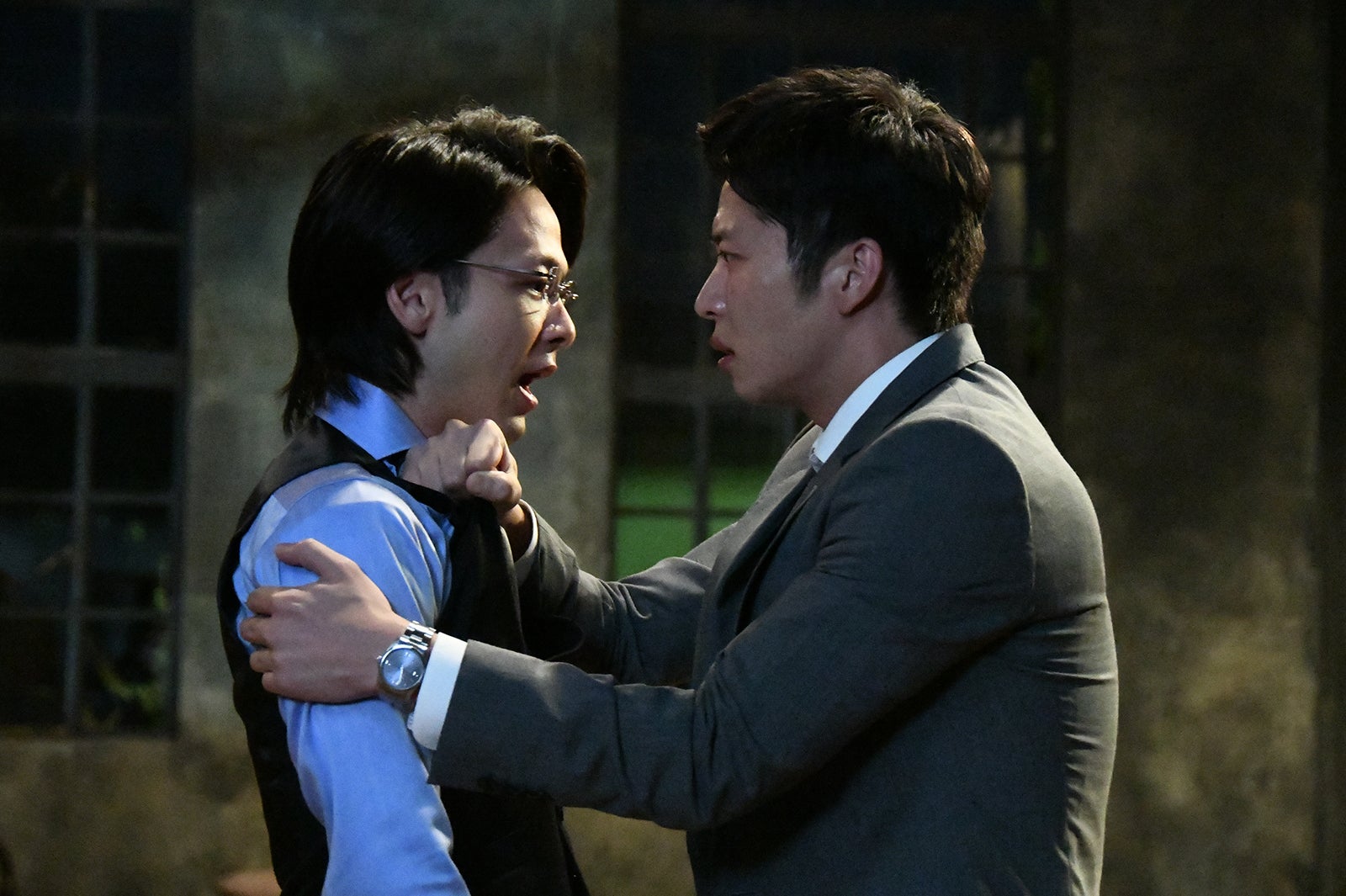 中村倫也、田中圭（C）テレビ朝日