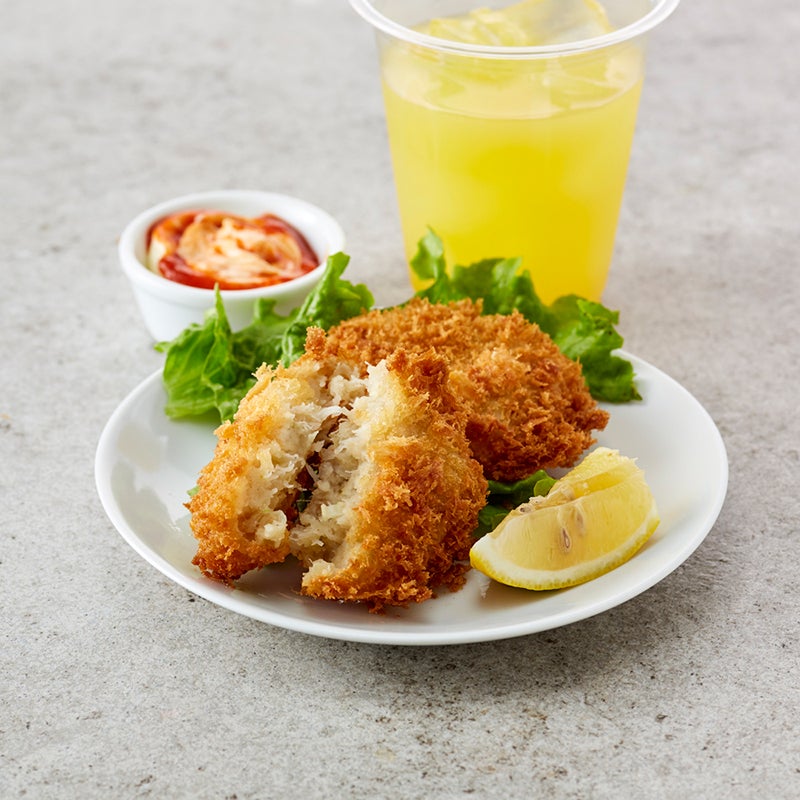 クラブケーキ + ドリンク+ ¥400／画像提供：フレーバーワークス