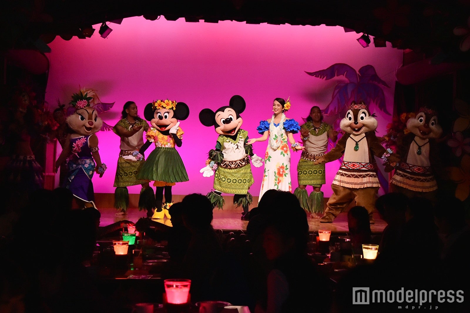 「ミッキーのレインボー・ルアウ」（C）モデルプレス