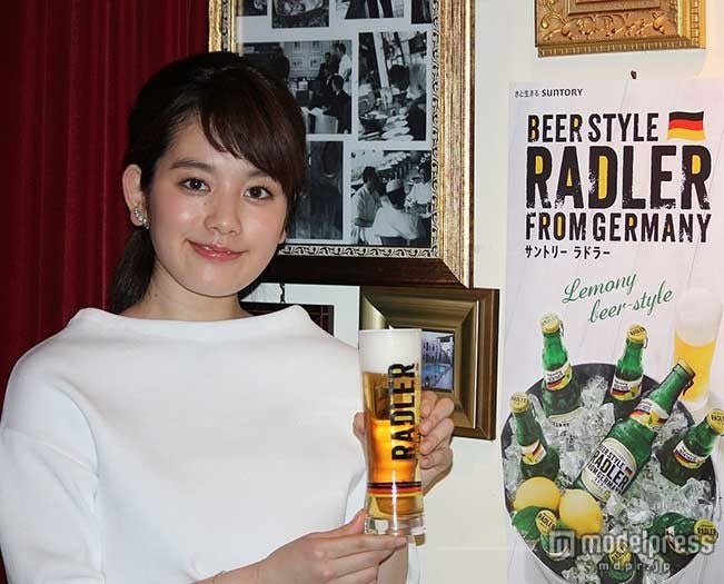 お酒を飲むと真っ赤な顔になってしまうという一面も