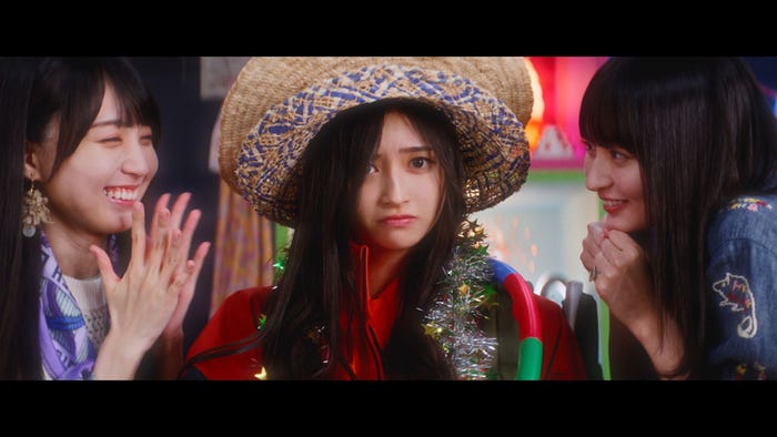 乃木坂46 33rdシングル「おひとりさま天国」MVより(提供写真)