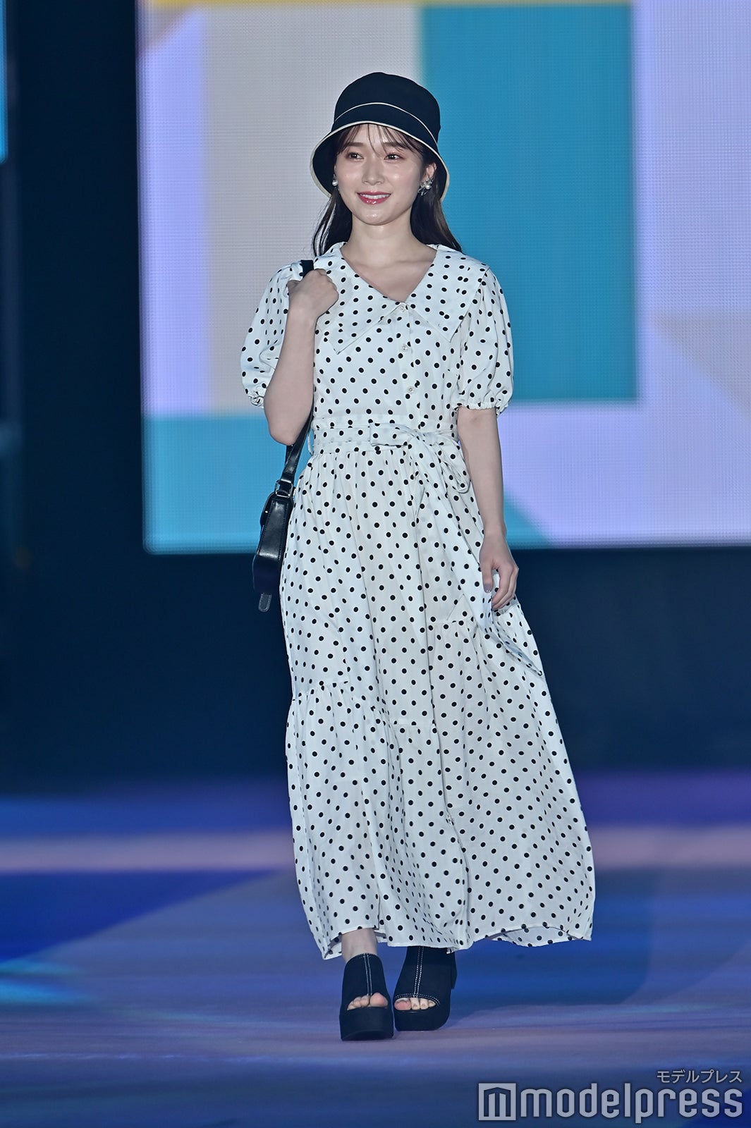 （C）モデルプレス