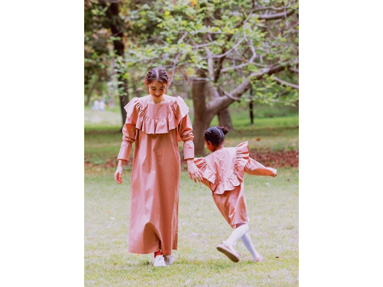 《ちょうどいいといいな ファッションビジネスの新たな芽》「zutto matsurika」 言葉に頼らない服に込めた優しさ