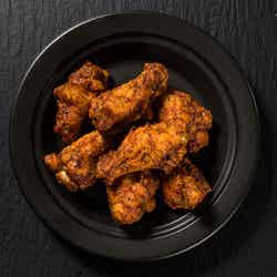 バッファローチキンウィング/画像提供:TRANSIT GENERAL OFFICE