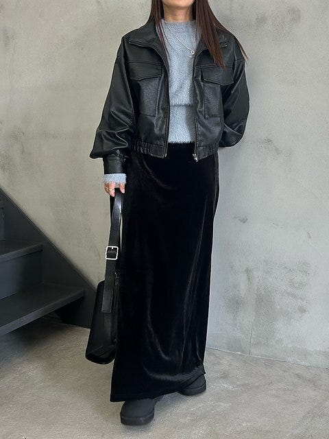 黒ロングスカート コーデ 黒ロングスカートコーデ5