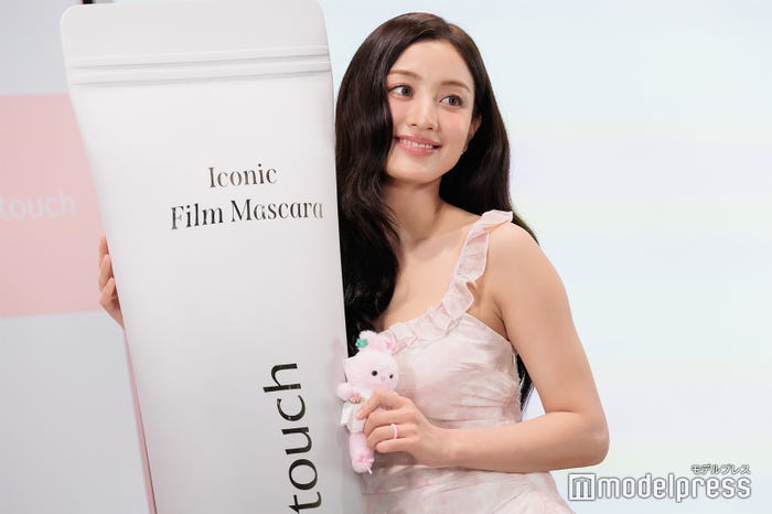 ジヒョ(C)モデルプレス